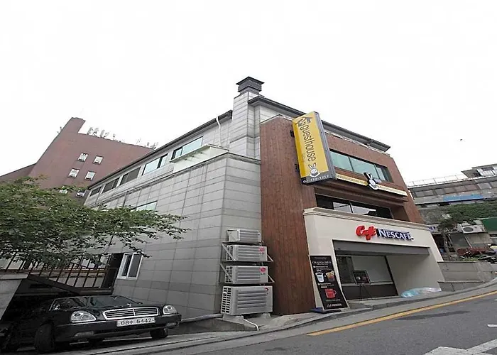 Myeongdong123hostel 2*