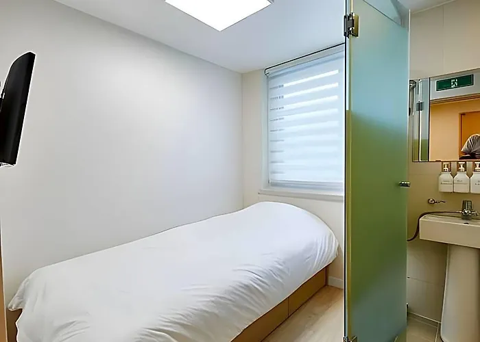 Hotel Myeongdong123hostel 2*