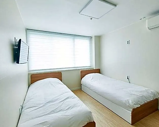 Myeongdong123hostel 2*